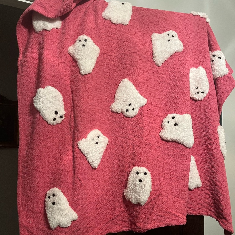 Rachel Zoe Pink Ghost Pattern Throw Blanket